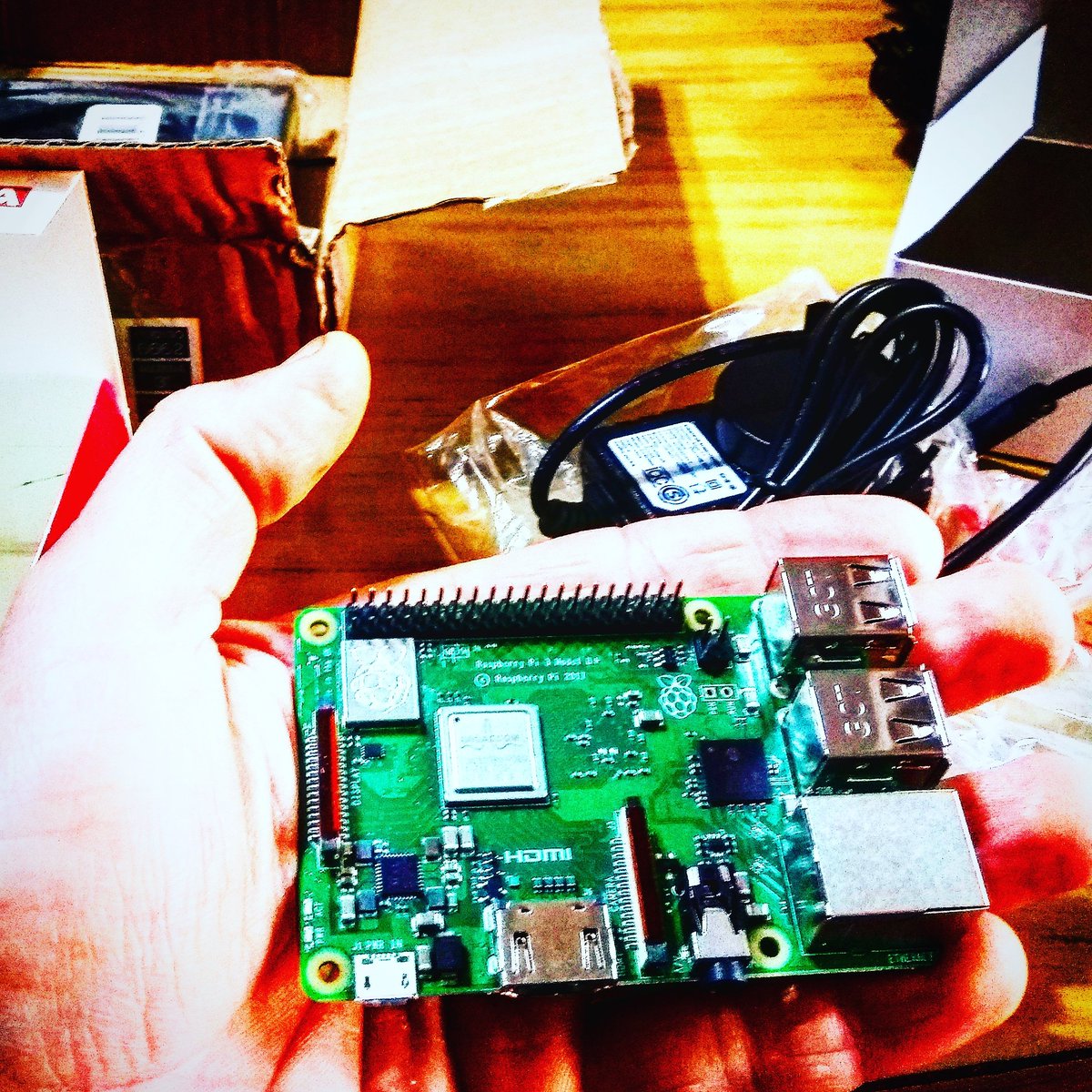 EHV_VJ_DJ_LoVoX's tweet image. 💪🐺💖 #ThanksSoMuch
#MuchísimasGracias
@Raspberry_Pi
#RaspBerryPi3ModelB+
Is Here / Está Aquí
It's / Es Real &
#NoMoreGreaterThan
#NoMásGrandeQue
#aCreditCard
#unaTarjetaDeCrédito 💗👌👼