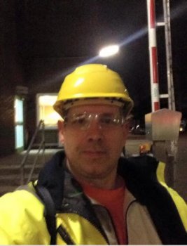 BruceLancelot's tweet photo. I don't have less busy time, I'm always addicted to my Job #Marine_Engineer #platform_Supervisor💯⚓️📡🛠️ https://t.co/VTfdHsrS5d