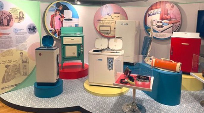 Mayo_History's tweet image. 'If the Museum of Country Life is one of the crowns of the county, then the current exhibition, ‘Kitchen Power: women’s experience of rural electrification’ is one of the jewels in that crown', John Healy @themayonews. Read John's opinion piece here bit.ly/33p73Iq