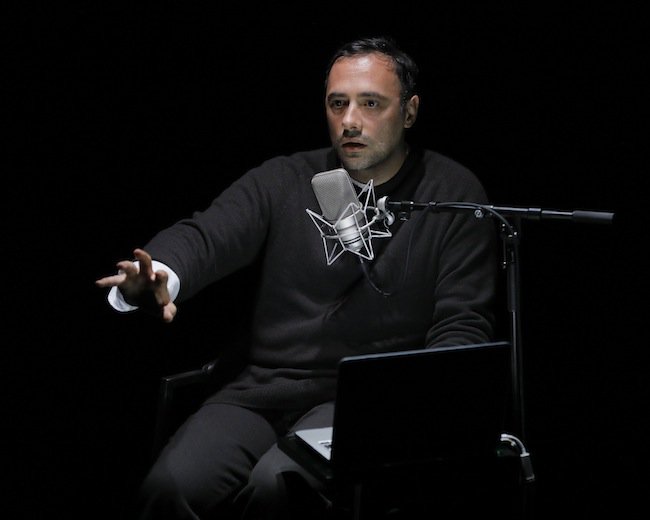 apartestheatre's tweet photo. #OFF19 Se perdre dans les dédales d'une ville orientale fantasmée et de souvenirs amoureux ardents avec le magnétique @XavierGallais_ C'est l'enivrant spectacle "Le Fantôme d'Aziyadé" à voir @LucernaireParis en janvier 2020
https://t.co/pzVlOosJd1 https://t.co/8xls3USp86