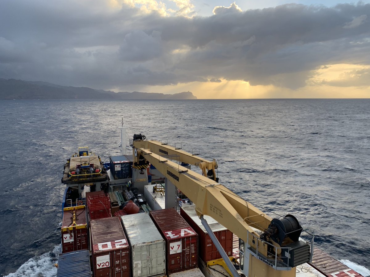 RH_Khonsari's tweet photo. Approche de Nuku Hiva dans l’archipel des Marquises à bord de l’Aranui 5 ! @aranuicruises #nukuhiva #ilesmarquises #polynesie https://t.co/MLEwRIc9ia