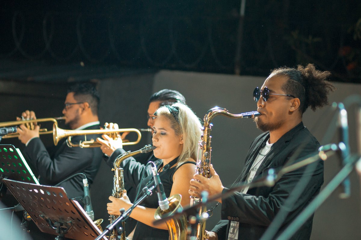 afelsalvador's tweet photo. Les compartimos el video souvenir de nuestra #FêtedelaMusique2019 en la #AlianzaFrancesa #SanSalvador
https://t.co/7P2UG7MYQC
10 bandas salvadoreñas, 2 escenarios, 5 horas de música, 1 concierto gratuito para todo público. ¡Viva la música salvadoreña!
#FDLMSV #HablamosCultura https://t.co/3J4MpJcJHH