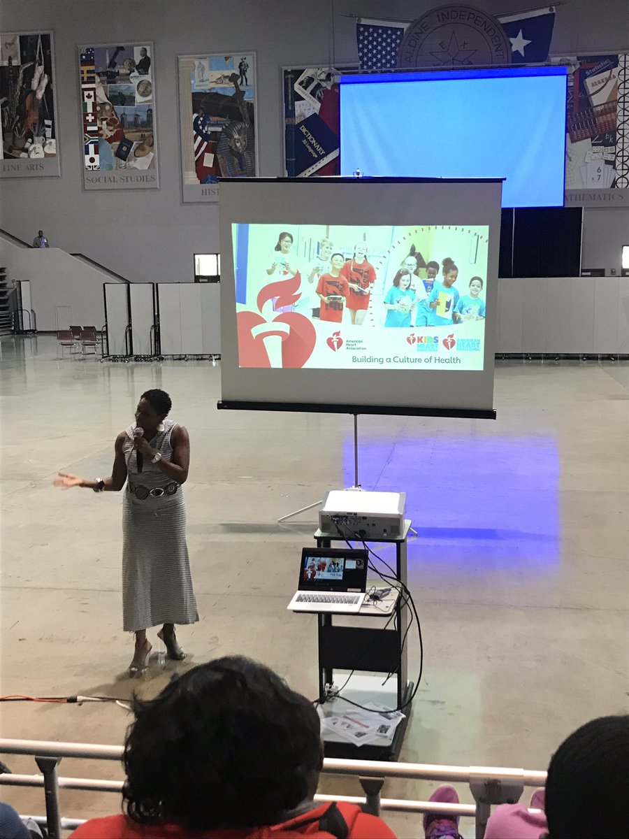 Ericacazares4's tweet photo. American Heart Association ❤️❤️@cristalapoole @EscamillaAldine #healthylifestyle #kidshearts #healthyandsuccessful #wearealdine https://t.co/3sLHRPEFXf