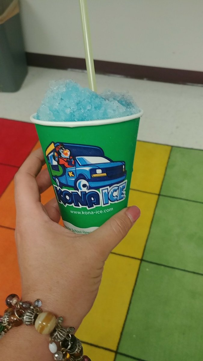 Thanks LW PTA for the yummy chilly treat! Great way to start the school year! #Lwpawpride #ready