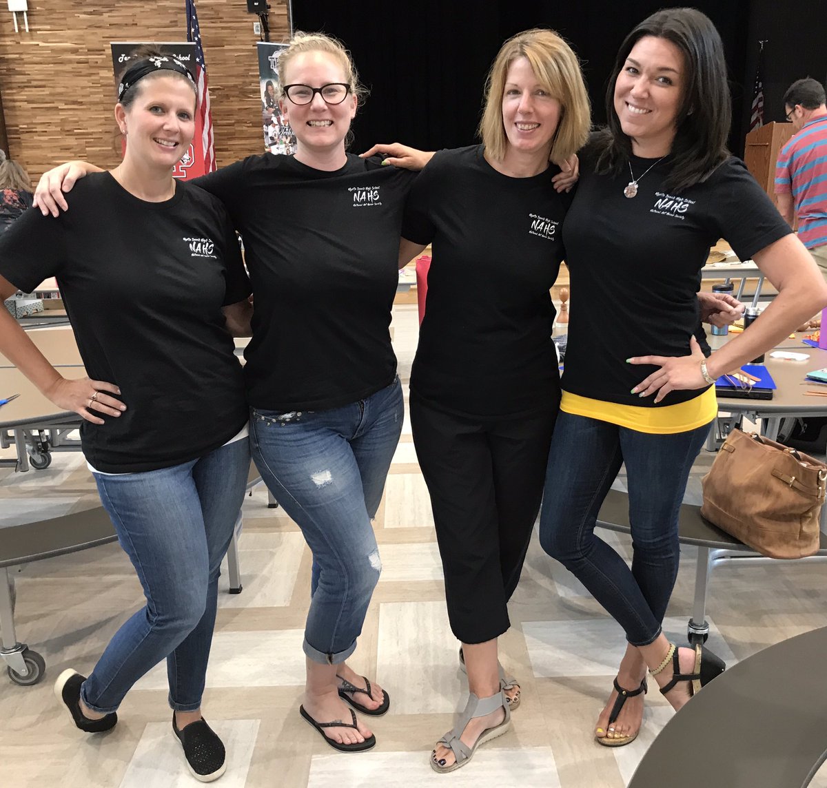MBHSart's tweet photo. MBHS art teaching learning some new skills at their PD session😆 #leadmbhs https://t.co/liI8MV8qQn