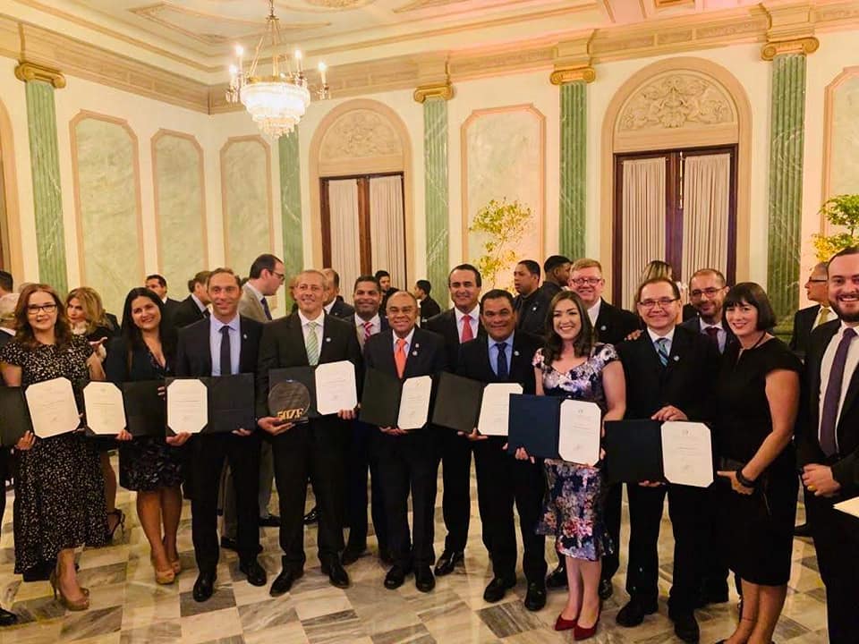 piisard's tweet photo. Hoy estamos felices y orgullosos de nuestros clientes por ser premiados de parte de la Presidencia durante el evento de celebración de los 50 años de Las Zonas Francas.
¡¡En hora buena!!
#orgullopiisa #piisaindustrialpark #50AniversariodelasZonasFrancas #premiación #zonafranca https://t.co/LBtDzTuBMG