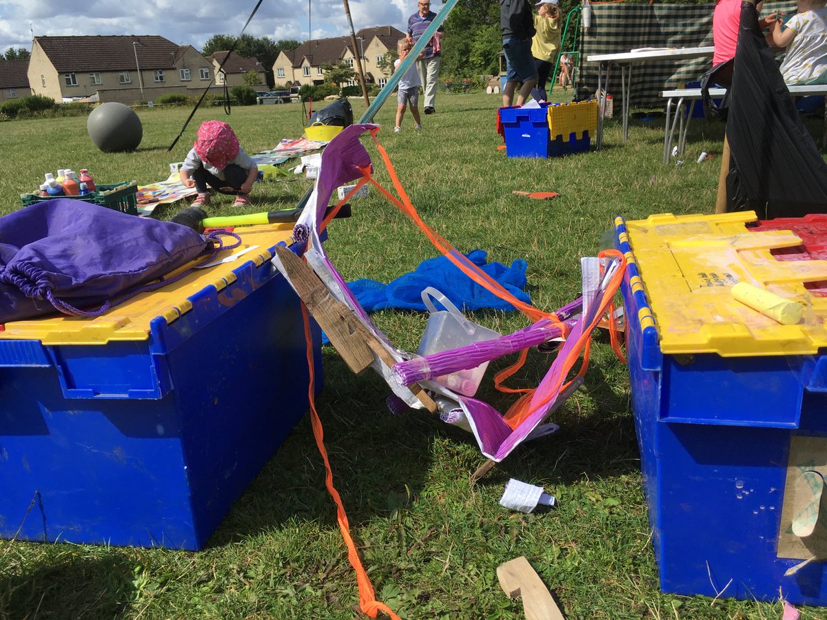 Play_Glos's tweet photo. The Play Rangers were challenged to a bridge making competition..they did some serious thinking about how to win. Congratulations to Play Ranger Matt & Young Volunteer Lauren whole bridge held 20 litres water & a bottle of fairy! #creative #builtfromscrap #SummerPlayTour https://t.co/fV6Ftx4k6y
