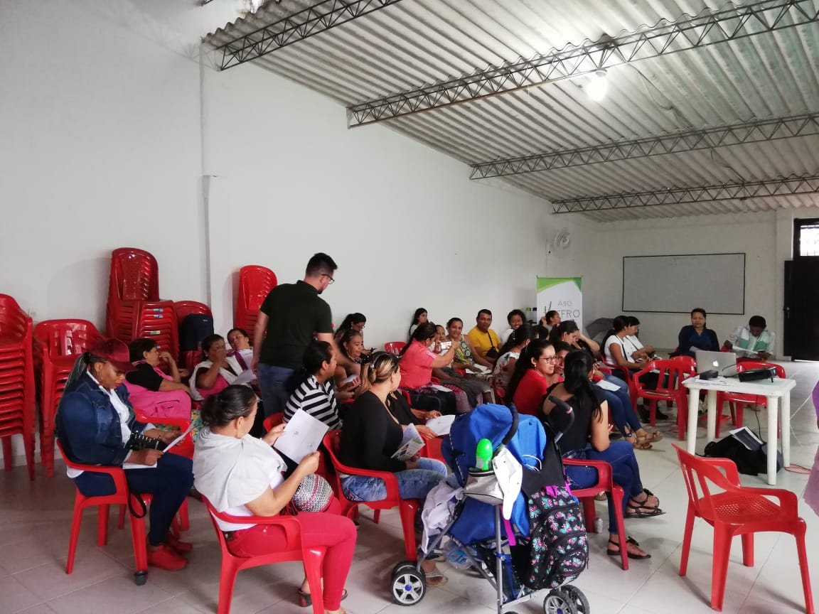 MesaHumanitaria's tweet photo. Hoy en #Granada en formulación de Proyectos para fortalecer iniciativas de Paz y memoria. Gracias al apoyo de @FondoONUCol y @PnudColombia Para avanzar en la defensa de los derechos humanos desde la verdad y la memoria @ComisionVerdadC https://t.co/qhO5NRlFbU