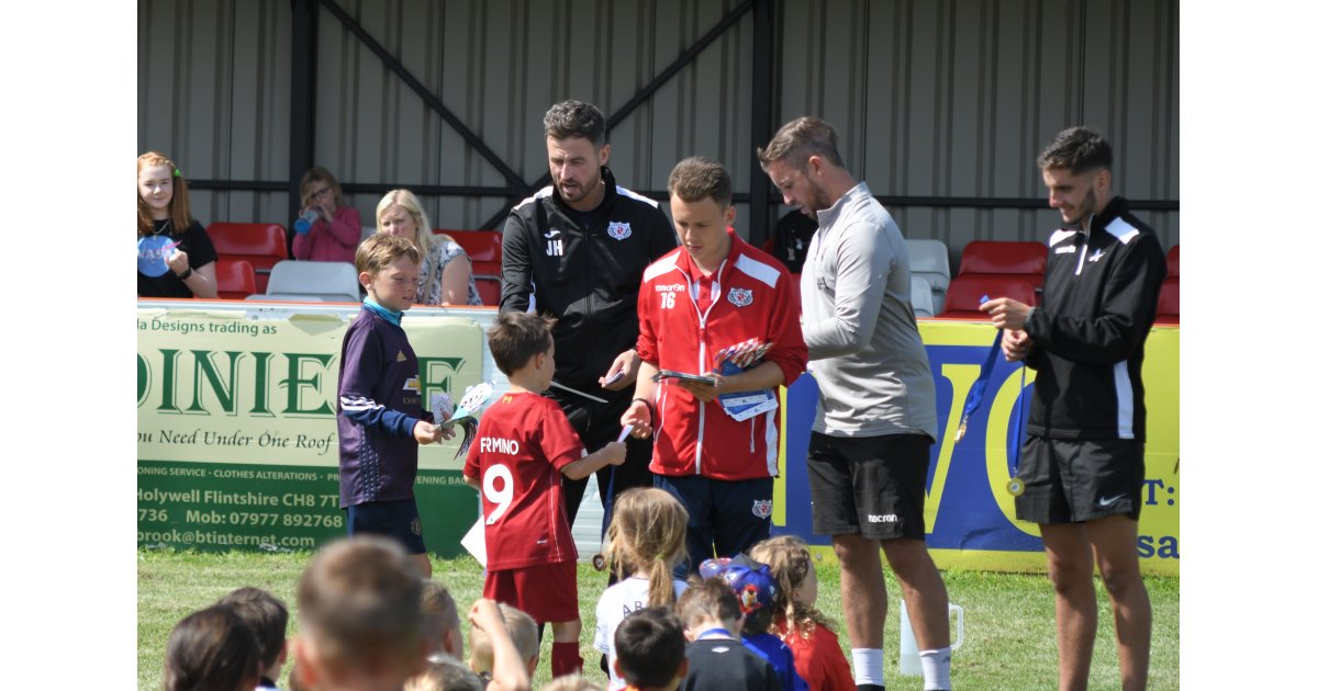 HolywellTownFC's tweet photo. Football In The Community
https://t.co/vjOGVh8aHd https://t.co/LUiSMK0YRF