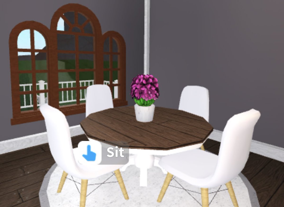 Clarks2028's tweet photo. New York City Brownstone
Worth 150k
2beds 1bath 
@BloxburgNews @RBX_Coeptus @ashelycoin @BloxburgA 

Watch here-https://t.co/GDeLicqX7r https://t.co/SfAbJe5Ep9