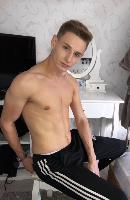 That&rsquo;s right I&rsquo;m looking at u bitch😉 https://t.co/H466x8yZwX<a href="/tag/gay"class="tags"><span>#gay</span></a><a href="/tag/gayboy"class="tags"><span>#gayboy</span></a><a href="/tag/gaymuscle"class="tags"><span>#gaymuscle</span></a><a href="/tag/gayuk"class="tags"><span>#gayuk</span></a>