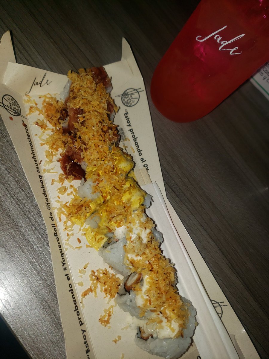 LuisGon08084647's tweet photo. Una delicia
Estoy provando el #yuqueroroll de @jadebaq #Tuliorecomienda https://t.co/4RdPKDr7VW