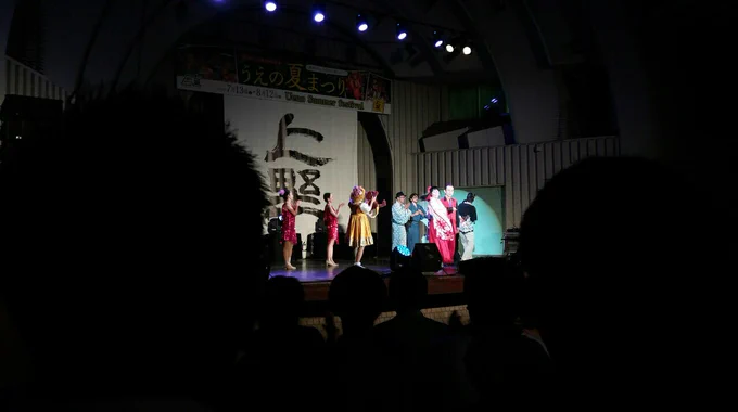 サクラ大戦 真夏のフェス 花のように夢のように!실제 내 눈앞에서 사쿠라와 아이리스를 볼 수 있다는게 너무 행복해서, 공연 내내 바보처럼 계속 웃고있었다. 横山智佐씨의 노래를 라이브로 듣게되다니 감동. 이렇게 아름답고 멋진 공연을 열어주셔서 감사합니다!! 내년에도 또 가야지. 