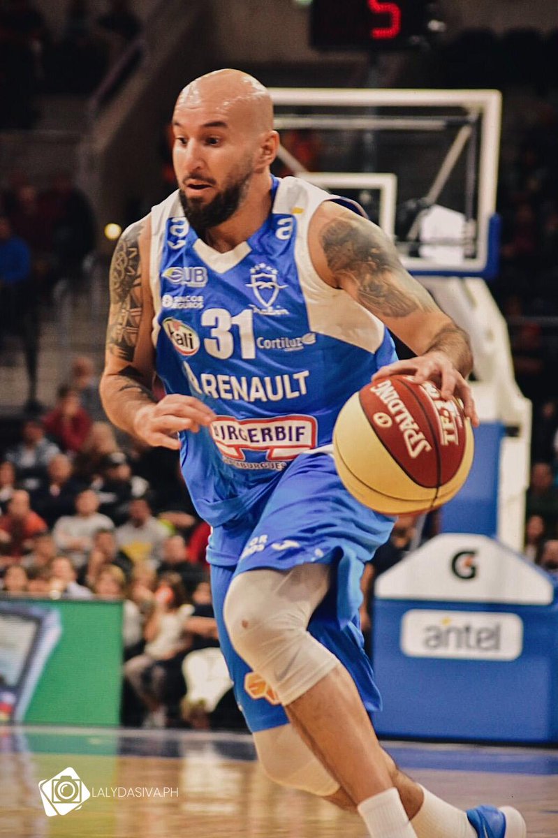 Ya es oficial la llegada de Sebastián Vázquez <a href="/13Pelado/">sebastian vazquez</a> para defender a <a href="/PacaembuOficial/">Pacaembu Oficial</a> en la <a href="/LRBSoriano/">LRBS LIGA DE SORIANO</a> 📸 @Laly_Da_Silva