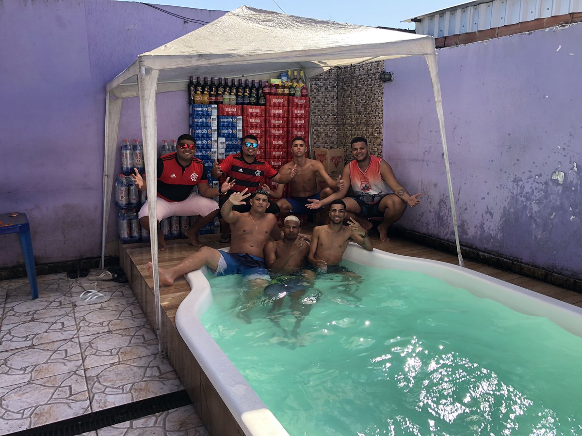 RDSAFESTA's tweet photo. Tropa da lenha, volta sabadão🔥🍻🍺🤭
#RDS https://t.co/7AdUMIzZ6n