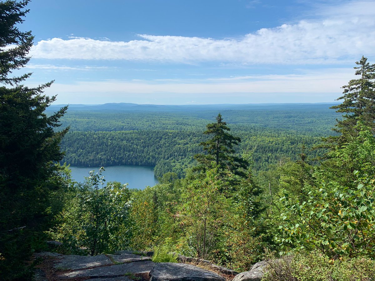 ArnoldShorey's tweet photo. We climbed Borestome this am. ( or clumbed). A new family summer tradition!  With Stacy, Andy and Devyn. #verysore! https://t.co/FKrHFJNp4c