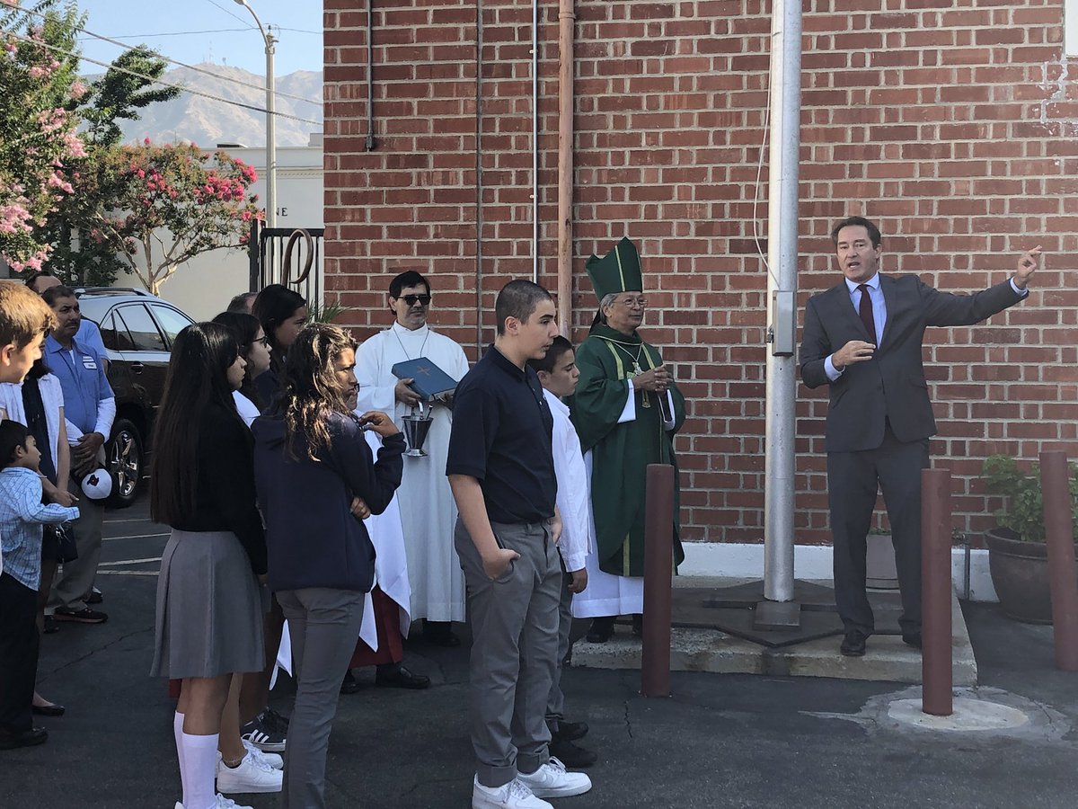Thom_Gasper's tweet photo. Congrats to all for today’s official 1st day for @jp2stem ! Families &amp; community gathered for Mass w Bishop Alex Aclan followed by ribbon cutting of newly renovated facilities. Grateful to all, especially Jeff Hilger, Bridget Higgins, @DrAbelein &amp; @MsDeLSTEM for their leadership! https://t.co/ulj0MrVggu