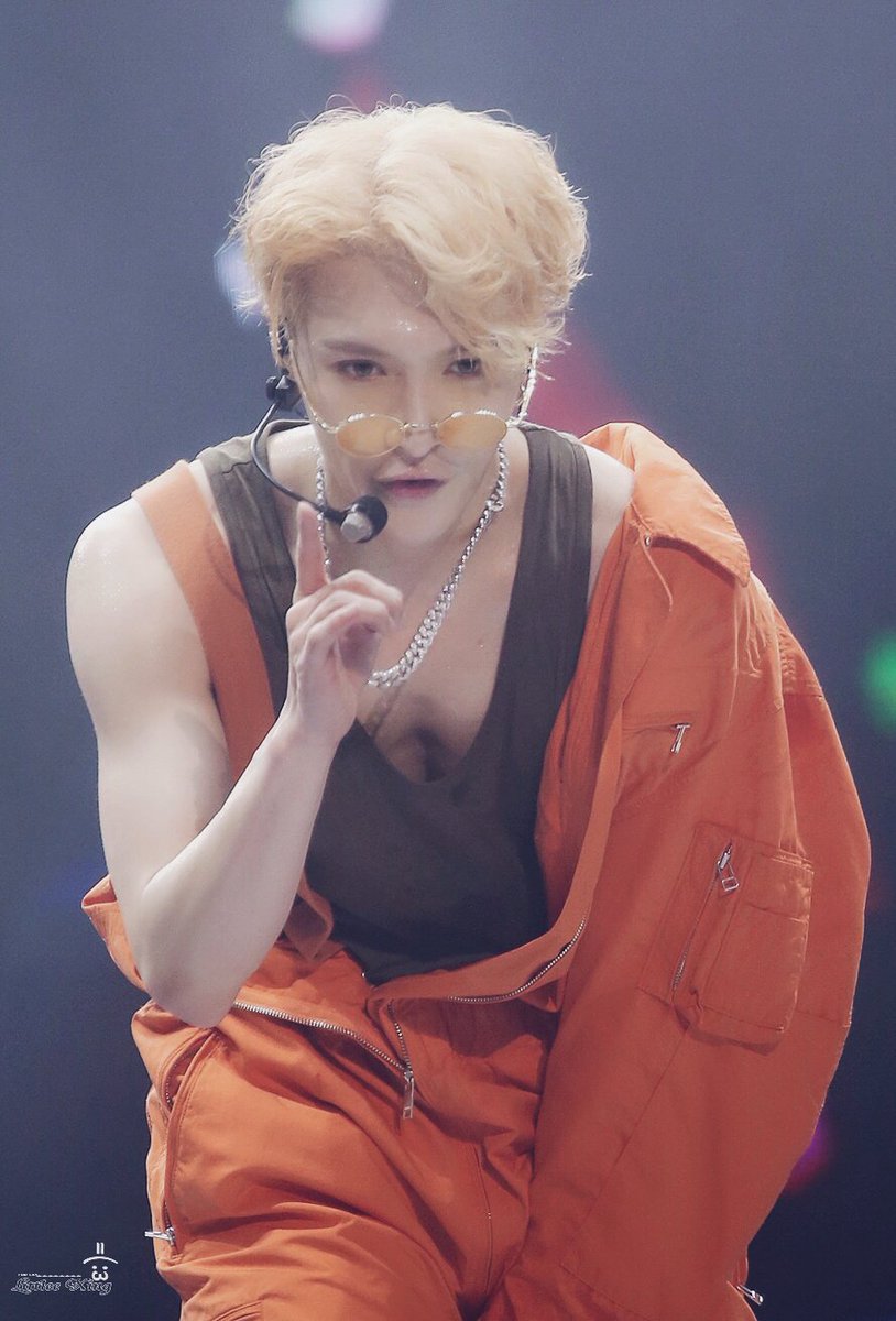 alya_aeri4_'s tweet photo. Honey~😍🍯🐝

@layzhang @lay_studio @weareoneEXO https://t.co/9JGzCaDMAi
