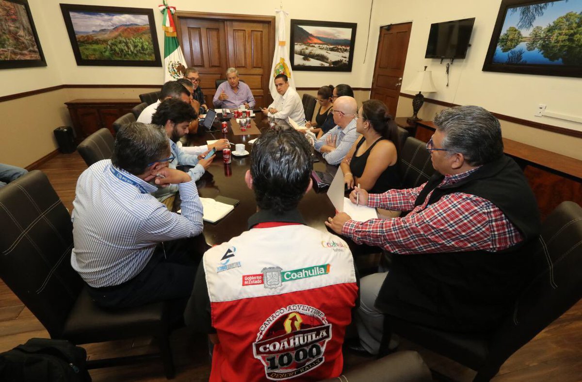 chema_fraustro's tweet photo. Ultimando detalles de la Carrera @Coahuila1000R, que dará inicio el 16 de agosto en #Saltillo, pasará por #GeneralCepeda, #Parras, #Castaños, #Cuatrociénegas, #SanPedro , #Matamoros, por primera vez en #FranciscoIMadero, con meta en #Torreón. @mrikelme #FuerteCoahuilaEs https://t.co/tRiPSlft1P