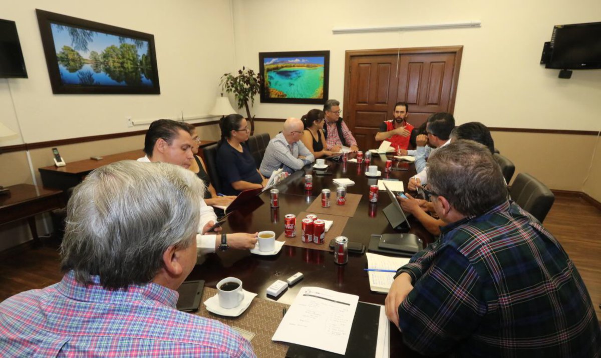 Chema Fraustro (@chema_fraustro) on Twitter photo Ultimando detalles de la Carrera <a href="/Coahuila1000R/">Coahuila 1000</a>, que dará inicio el 16 de agosto en #Saltillo, pasará por #GeneralCepeda, #Parras, #Castaños, #Cuatrociénegas, #SanPedro , #Matamoros, por primera vez en #FranciscoIMadero, con meta en #Torreón. <a href="/mrikelme/">Miguel Riquelme</a> #FuerteCoahuilaEs Ultimando detalles de la Carrera <a href="/Coahuila1000R/">Coahuila 1000</a>, que dará inicio el 16 de agosto en #Saltillo, pasará por #GeneralCepeda, #Parras, #Castaños, #Cuatrociénegas, #SanPedro , #Matamoros, por primera vez en #FranciscoIMadero, con meta en #Torreón. <a href="/mrikelme/">Miguel Riquelme</a> #FuerteCoahuilaEs