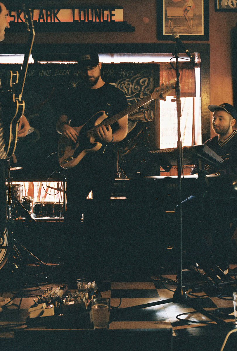 V stoked to play some tunes for you this Friday at Broadway Roxy ⚡️
We hit at 6p and it’s totes FREE 🥁