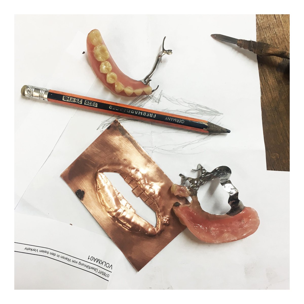 metalatelier's tweet photo. Working thru traditional techniques + alternative materials = TBD
#metalsmith #chasing #repousse #dap #jewelrycourse #berlinartclass #madeinberlin #engraving #whatsonyourbench #wip #riojeweler #snagmetalsmith #handwerk #kunst #madeinkreuzberg #berlinartist #contemporaryjewelry https://t.co/WOA8V08m0F