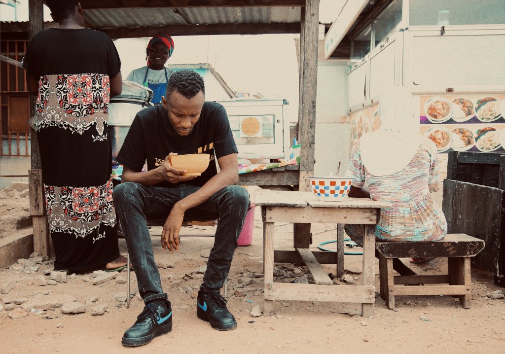 185Alpha's tweet photo. The Bad Days Motivates Us To Strive . Have You Heard and Seen The Visuals To Koko Seller Pikin(Son Of A Porridge Seller) Kindly Click On The Link Below And Enjoy Safe Rose From A Hard Day’ Work.
#185Hustle #MolomNation #TruLyfe
#PPG #BlackProject
https://t.co/QPDL4aNvZC https://t.co/rpEfYOhs6L