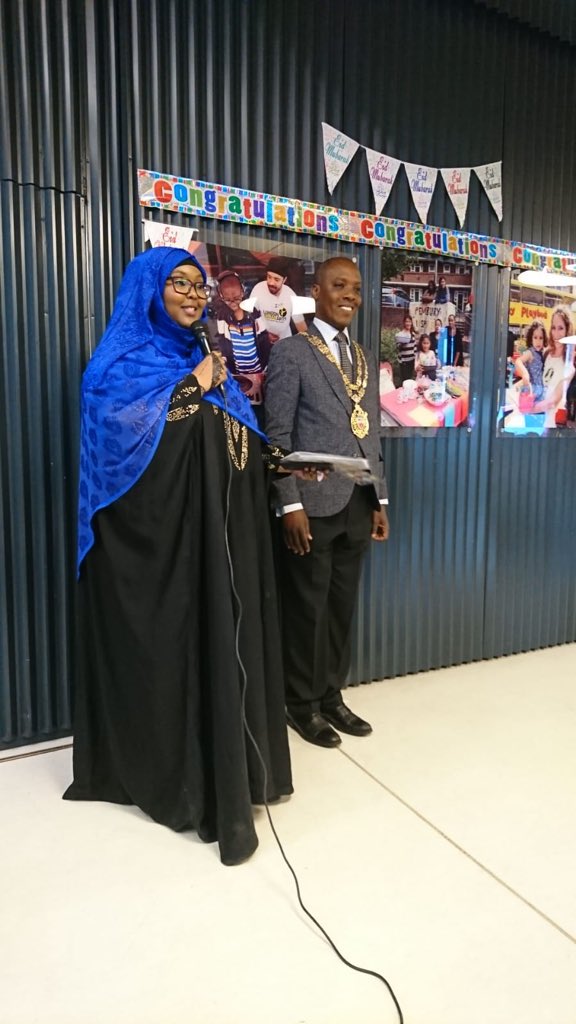 kalmirec's tweet photo. Londra’da düzenlenen Pembury Childern’s Community Programına HKÜ KalMIREC’de katıldı.Hackney Belediye Başkanı,Londra’da yaşayan Nijeryalı,Sudanlı,Somalili,Eritreli ve Etiyopyalı müslüman göçmenlerin bayramlarını kutladı.Programda Somali dil kursuna katılanlara sertifika verildi. https://t.co/zAumxDfxIf