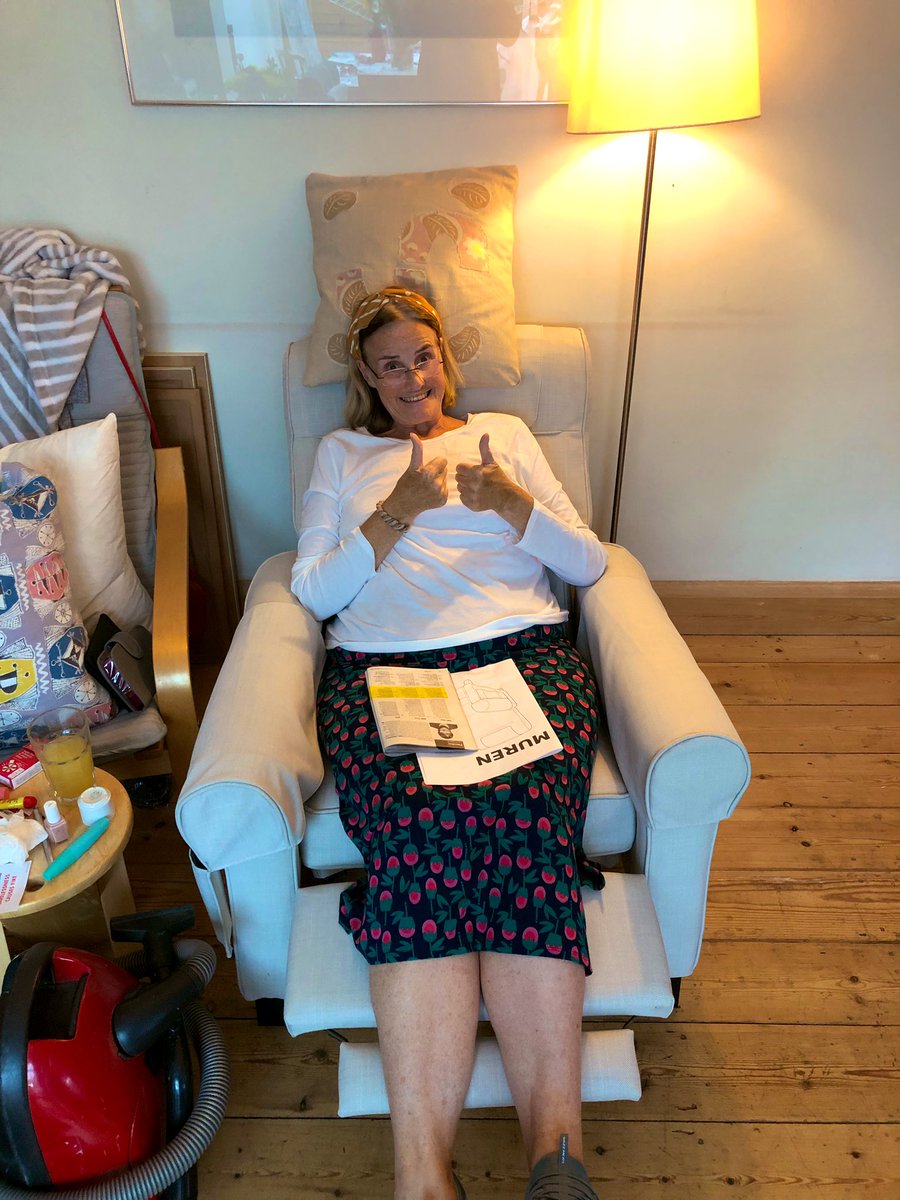 kimscott92's tweet photo. Delighted to have my fave wee mum in law home after 4 weeks in hospital! She couldn’t be happier #thankful https://t.co/2yLnJQlYUX