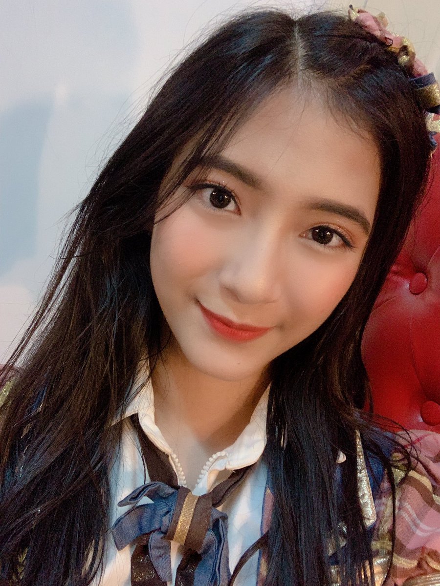 Jinansafa_'s tweet photo. Tft💖 tadi zara ngumumin untuk lulus 😭😭😭 sedihhh bgt. Tetap support zara dan team T ya😢 https://t.co/b9Ckg7fBVd