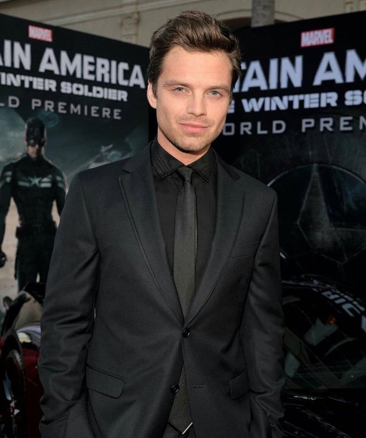 ótimo ator, carismático, lindo pra cacete, o homem perfeito. 
happy bday sebastian stan 