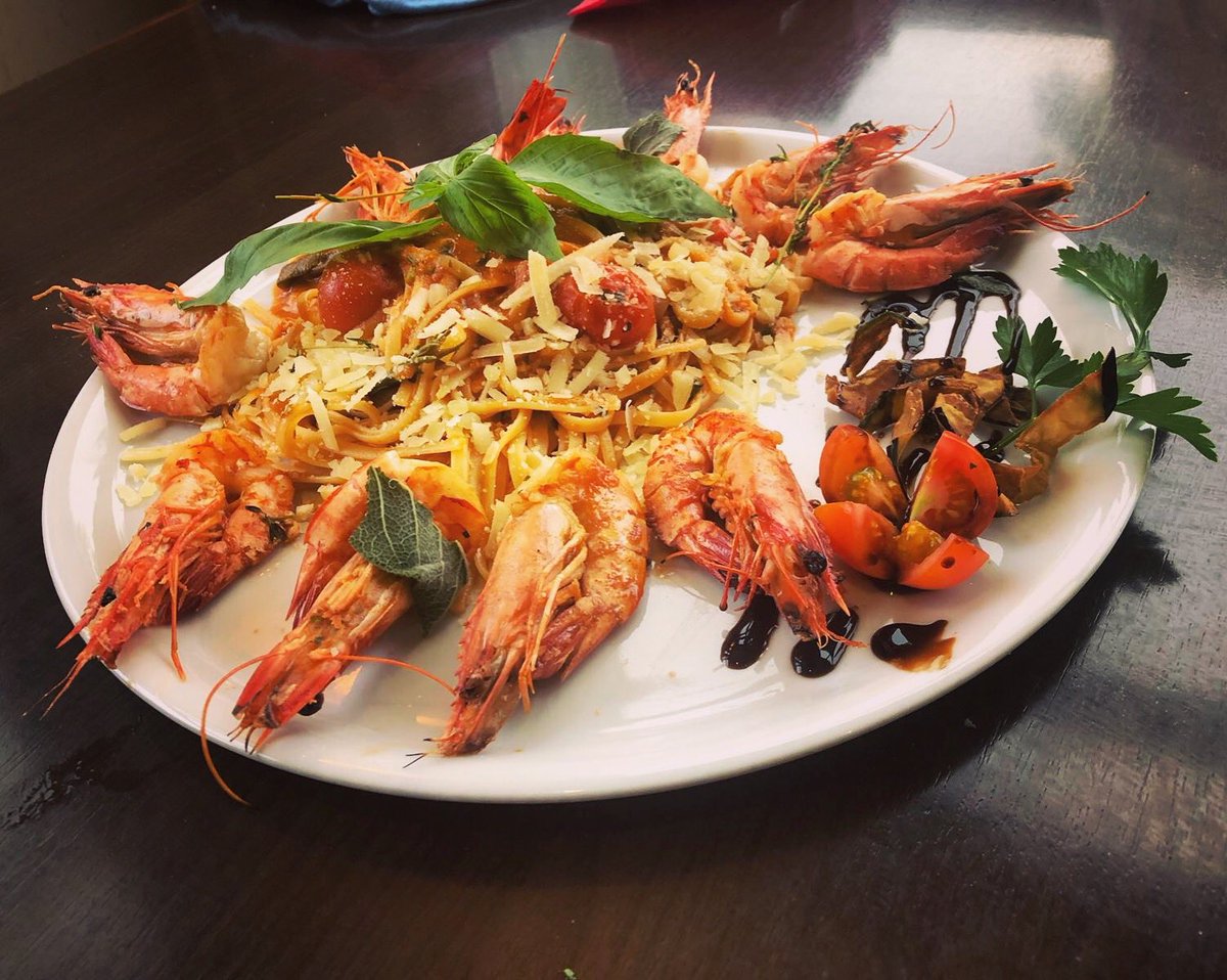 davidsdortmund's tweet photo. Our summer 2019 favourite 😍🦐 #foodporn #foodlove #dortmund https://t.co/QFiLvjj0r2