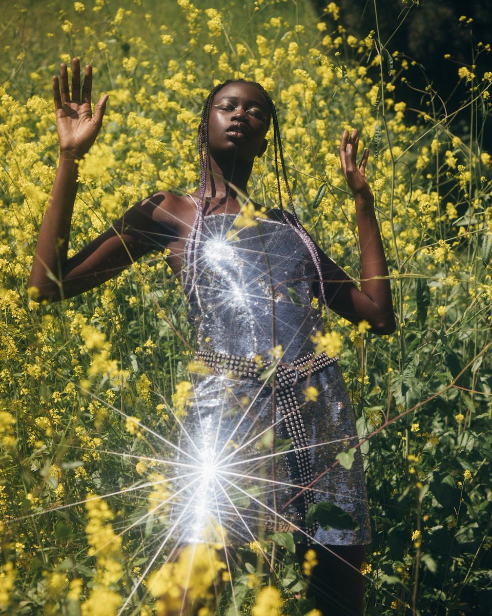 ArtAndMotionRep's tweet image. #AaronFeaver took to the California hills to shoot stunner Nyadhuor Deng.

More here: bit.ly/2Z6m56u
.
.
.
.
.
#artandmotion
