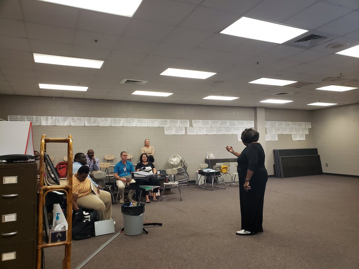 jennleigh74's tweet image. #CCSArtsEd is blessed to have two amazing universities in our backyard. Thank you to Dr. Denise Peyton @uncfsu and Dr. Michael Martin  @MethodistUniver for presenting our Choral Professional Development. The commitment between @CumberlandCoSch and our universities is amazing.