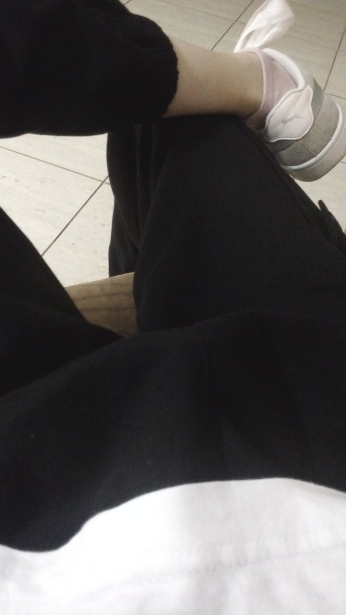 markgeev's tweet image. ровно год назад в этом же месте в это же время было сделано это фото спешу обрадовать всем привет в этом году у него появилась вторая часть