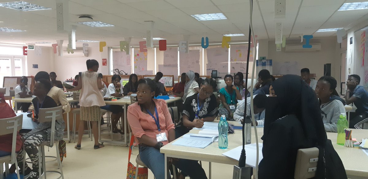 senaagbodjah's tweet photo. #atAshesi yesterday, during the afternoon session of the #entrepreneurship module at #AshesIX, our very own Munira led the session on exploring problem spaces. Participants presented the problems they will be exploring opportunities in. These range from fashion to sanitation. https://t.co/25Ki9gNcZa