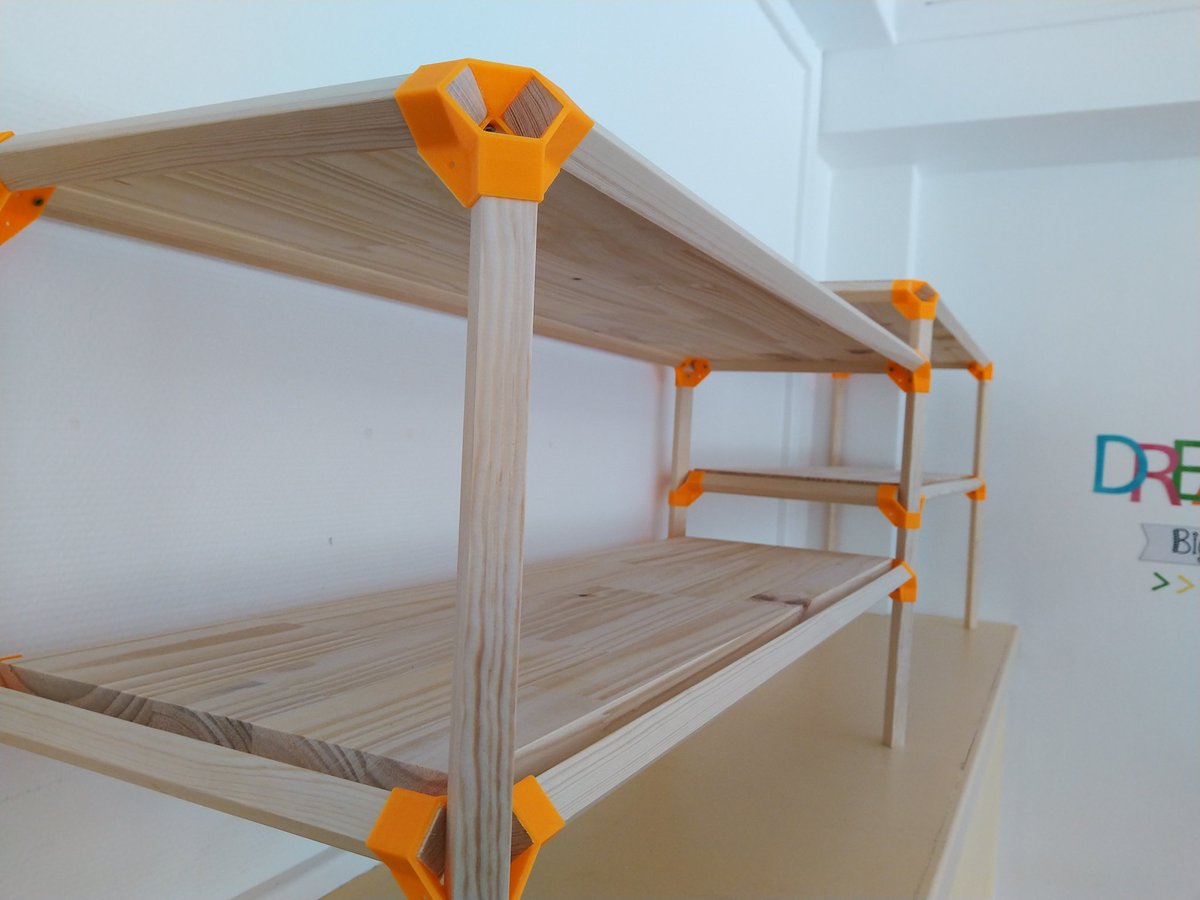 DelphineThib's tweet photo. J'ai des nouvelles étagères : bois et impression #3D ! Les jonctions viennent de @Cults3D 👍 Travail d'équipe avec @DavTHIBAULT bien sûr ! https://t.co/t7J2iaAJ4n