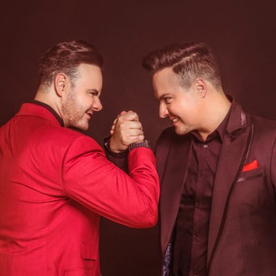 RioRomamx's tweet photo. El #RojoTour ya está muy cerca! Para ustedes qué significa #Rojo? 🔴🔴🔴 #NewProfilePic https://t.co/xQGLvYfmLM