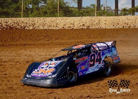 Hedger94's tweet photo. Headed to Tennessee to race with the @DurrenceLayneLM series this weekend with our #Club29racecars #cratelatemodel Thanks to #BatteryMen #DRFleet #GotAGoSeptic #UzbekLogistics for helping us make these trips to race with top notch crate late model drivers. Check back for results! https://t.co/vtvKM87FJ6