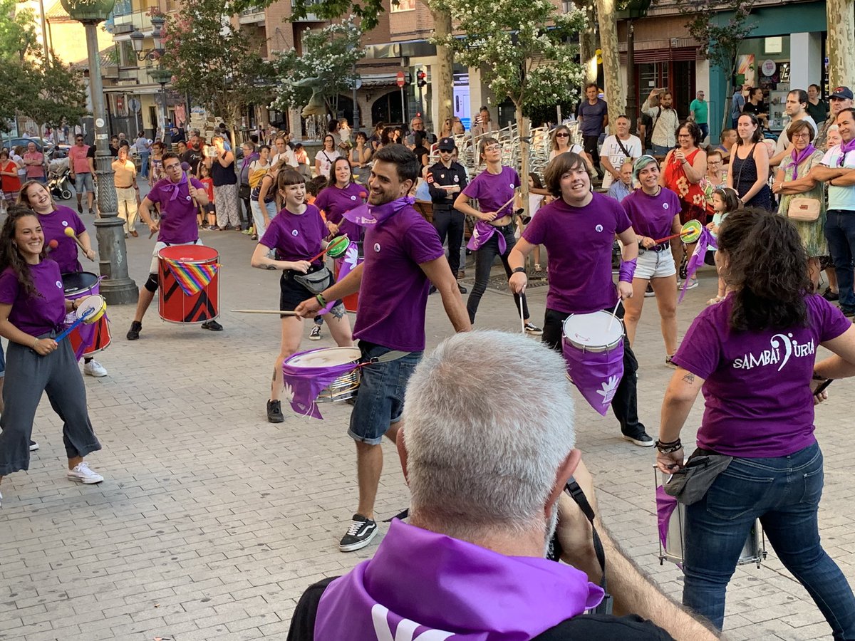 IgualdadLeganes's tweet photo. Ambientazo!! #leganéslibredeviolenciamachista https://t.co/bObuoIddSz