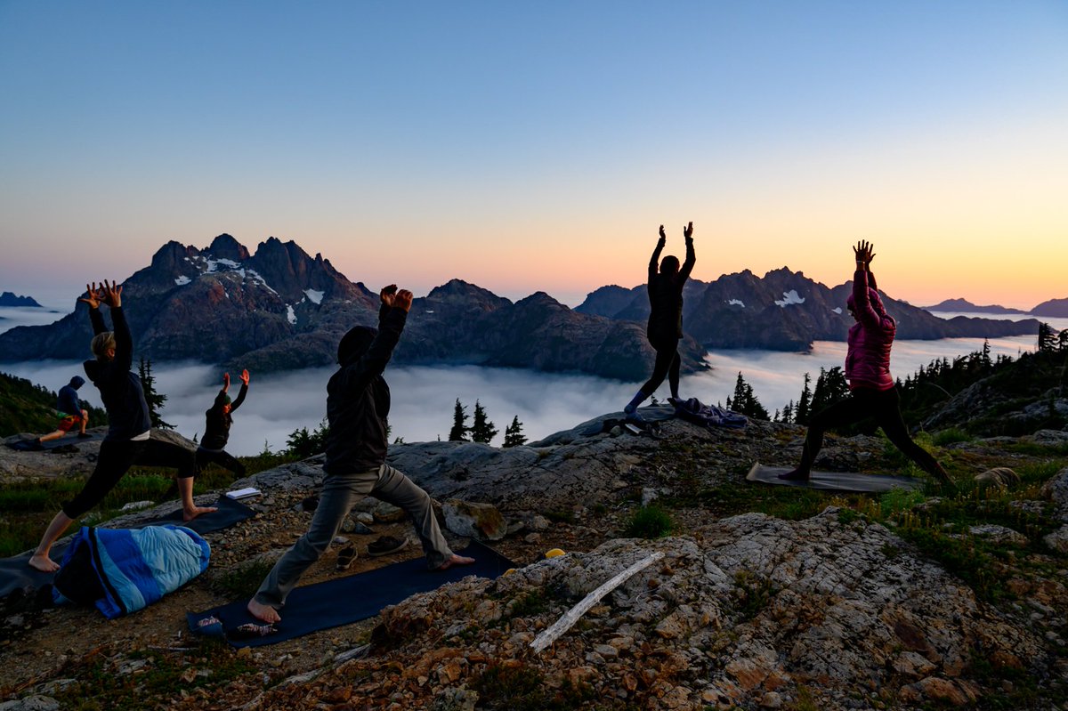 juliemurray_ca's tweet photo. 📷: @cainechow (thank you!)
Where earth meets sky. Where day meets night.
Our last night on the Alpine Incubator Retreat. Pure magic.
#alpineincubator #slowisthenewfast #theartofslowingdown #gratitude #yoga #openwill #presence #beautifulbc #mindfulness #mindful #presence #love https://t.co/3uqxCX7Ckt