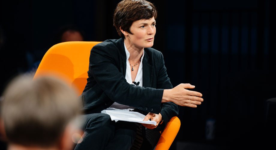 dssmithgroup's tweet photo. #DidYouKnow that #DSSmith is a partner of Ellen MacArthur Foundation @circulareconomy? Learn more about the foundation here https://t.co/ZrrL6thtX6 and don't forget to download our recent report! #RedefiningPackaging #DSSmithPurpose https://t.co/obei3ACcb1