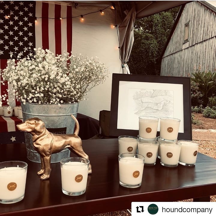 ProvidenceLabel's tweet photo. We love this setup 😍 Our embossed labels on The Hound Company's beautiful candles is such a great match. https://t.co/bnu5ewfJzV