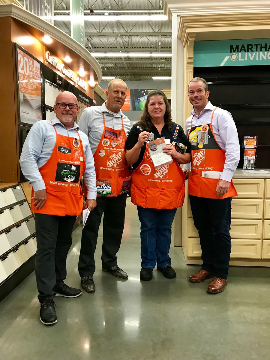 SJJ2270's tweet photo. Congratulations Brenda! 5 years as  #1 must be exhausting!😅 So proud of your accomplishments and it’s a pleasure to work with you! You definitely deserve the Home Services Champion Award! 🥇🏆🎖
⁦⁦@chucksterPNW⁩ ⁦⁦@BlankenshipSB⁩ ⁦⁦⁦@JasonBallDM198⁩ https://t.co/8ydph9zpw5