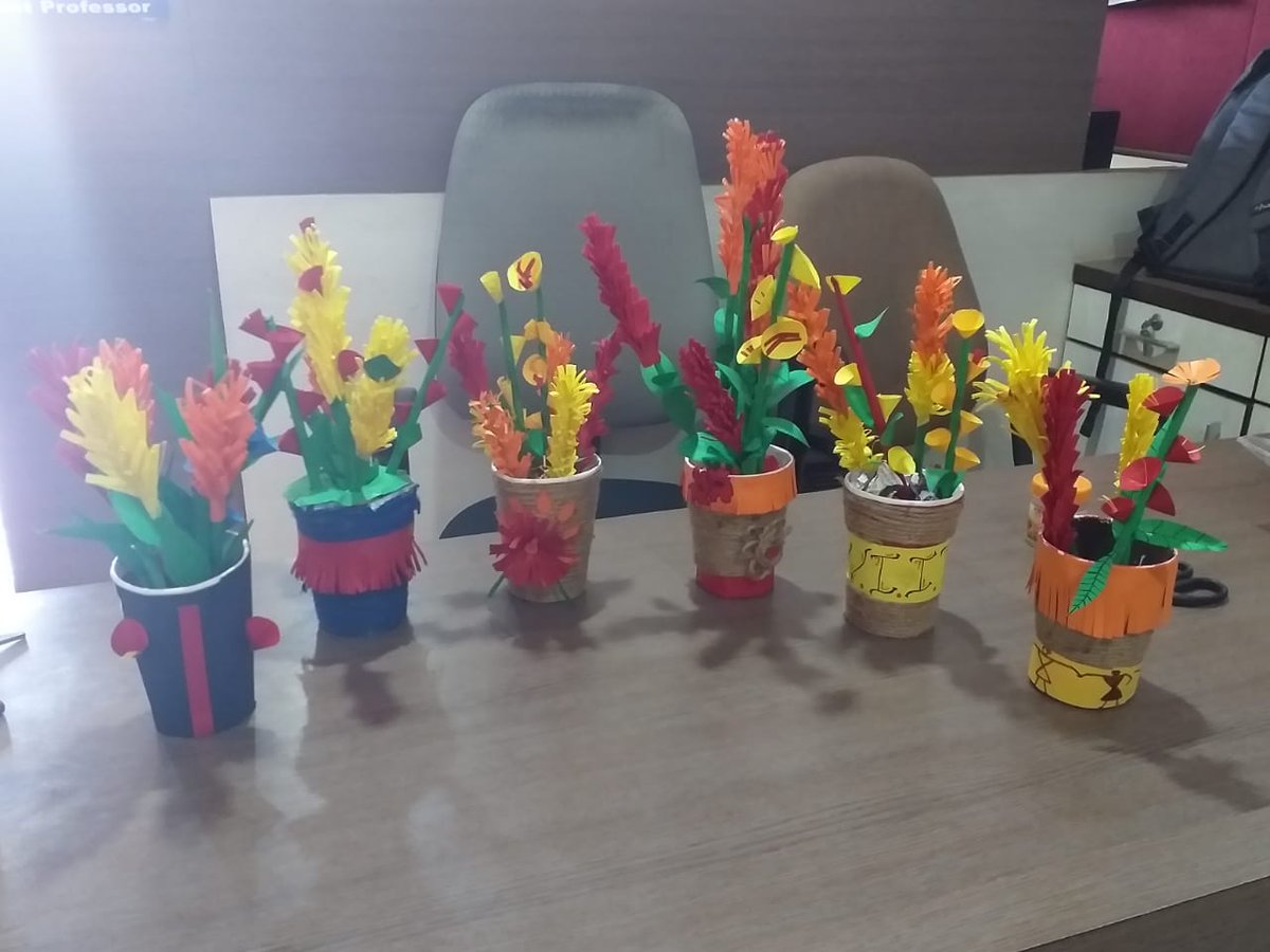 DrVAPatil's tweet photo. Induction program for #FYBTech #VIIT students started. Students are enjoying tree plantation, creative art, industrial visit, literary activity, guest lectures, design thinking and so many sessions....Thank you management for all the support @BharatAgarwal81 @principalviit https://t.co/IGWfidt8l9