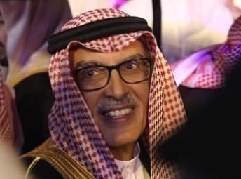 دامك زرعتِ الحب في داخلي ورد
أنا ما أبي غيركِ من الناس يسقيه ،،

 #بدر_بن_عبدالمحسن