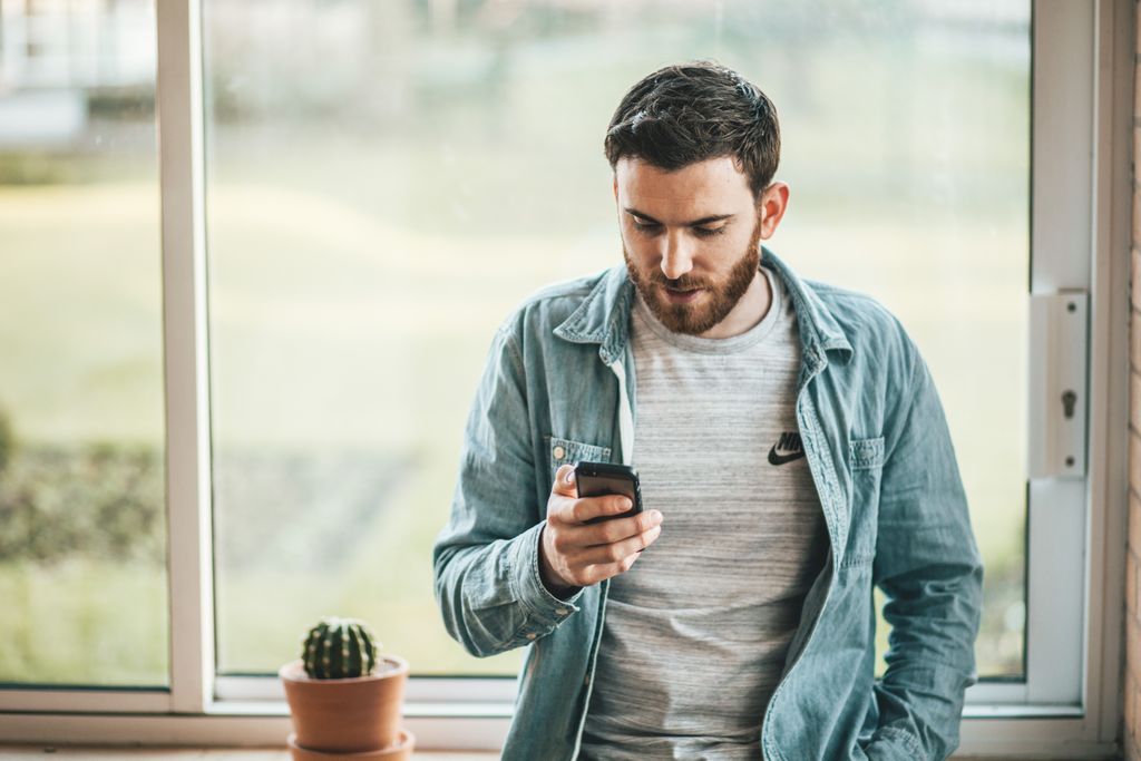 SM_Impact's tweet photo. What is a nano-influencer? Freelance Social Media Marketing consultant Val Razo explains what it is and offers 5 reasons why we should give them a try.  https://t.co/sV69n0uBwM via - @ValRazo1 https://t.co/SQH1tpqVne