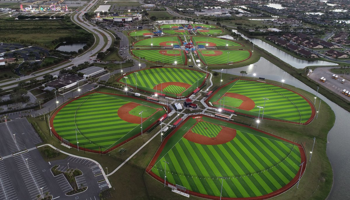 CFLSpring's tweet image. Turf fields ✅  Playing under the lights ✅ Incredible Florida Sunshine ✅ 
Register your High School or College team today!! #baseball #fastpitch #CFLspringtraining usssaspacecoast.com/central-florid…