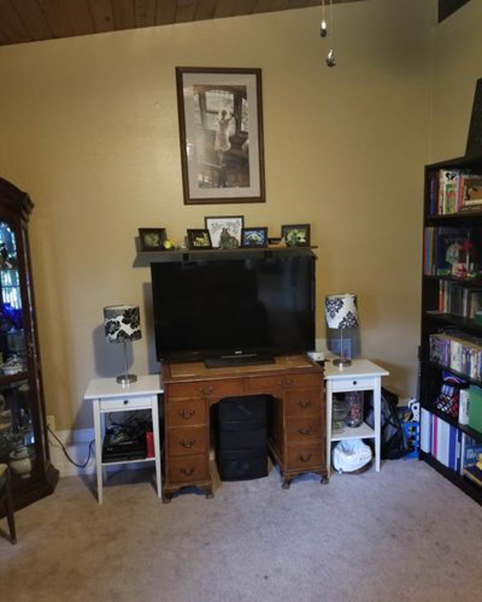 KathleenAHowel1's tweet photo. We're looking forward to assisting you with all of your #DownsizingServices needs. Be sure to #like and #subscribe to stay updated on all the most recent updates! Give Us A Call at # (360) 842-0467 today! #ProfessionalOrganizer #Organizer #OrganizingSe ... https://t.co/AbeHL2suM4 https://t.co/taOFuSzqT9