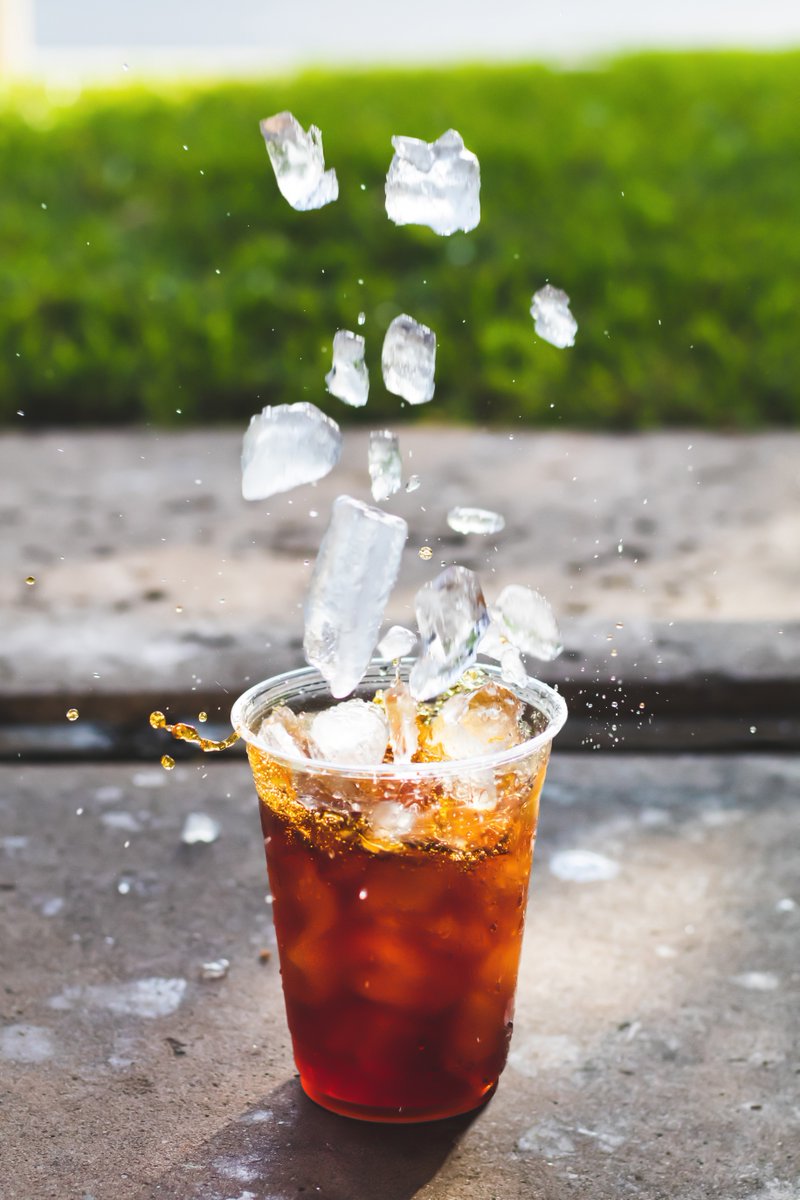 Farmer_Brothers's tweet photo. Top trick to beat the heat this summer: Iced tea. Have you tried our Georgia Peach Medley or Mint Green Citrus? https://t.co/P7xvx8uOpg
#FarmerBrothersCoffee #FarmerBrosCoffee #GeorgiaPeachMedley #MintGreenCitrus #FlavoredTeas #IcedTeas #TeaTime #TeaLover #UnsweetTea #SweetTea https://t.co/rHOFV3wqNW